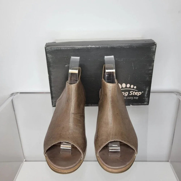 Spring Step  Rhiannon Sandals - Picture 8 of 9